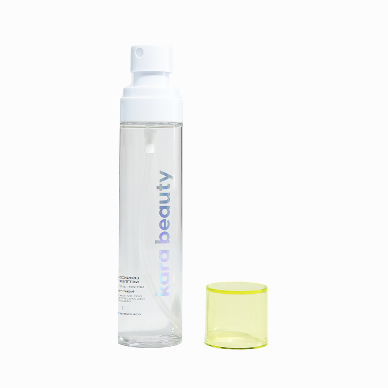 ESSENTIALS Long-Lasting Setting Spray: 3.5 FL OZ / 100 ML