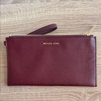 Michael Kors Jet Set Travel Lg TZ Wristlet Leather Deep Red Clutch