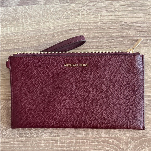 Michael Kors Jet Set Travel Lg TZ Wristlet Leather Deep Red Clutch