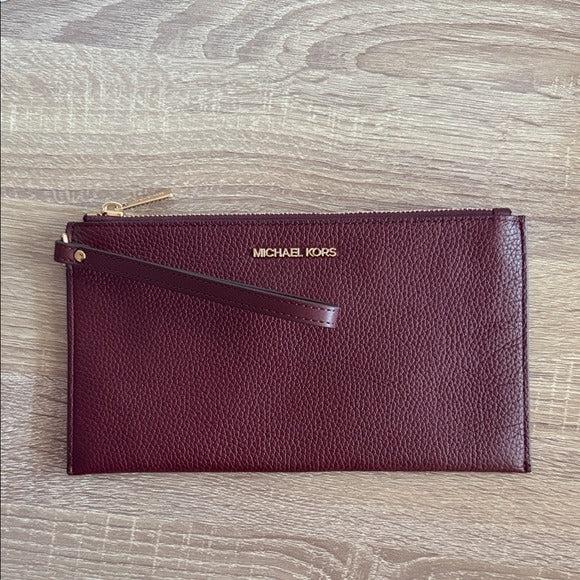 Michael Kors Jet Set Travel Lg TZ Wristlet Leather Deep Red Clutch