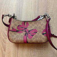 Coach Teri Shoulder Bag In Signature Canvas With Bow Print Nwt