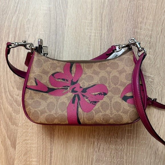 Coach Teri Shoulder Bag In Signature Canvas With Bow Print Nwt